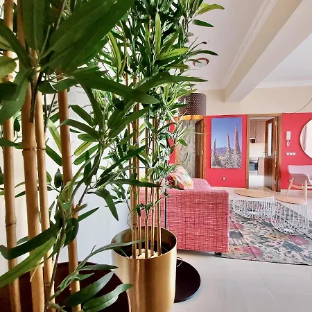 Aromas Attic Apartment